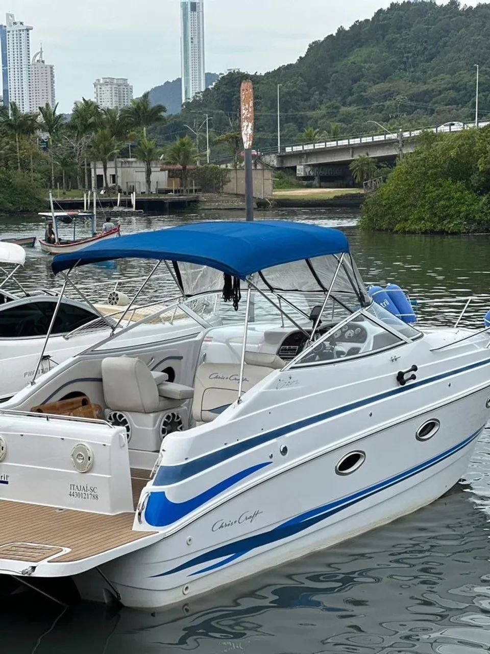 Lancha Chris Craft, motor Volvo 300hp - 2010 - Foto 4