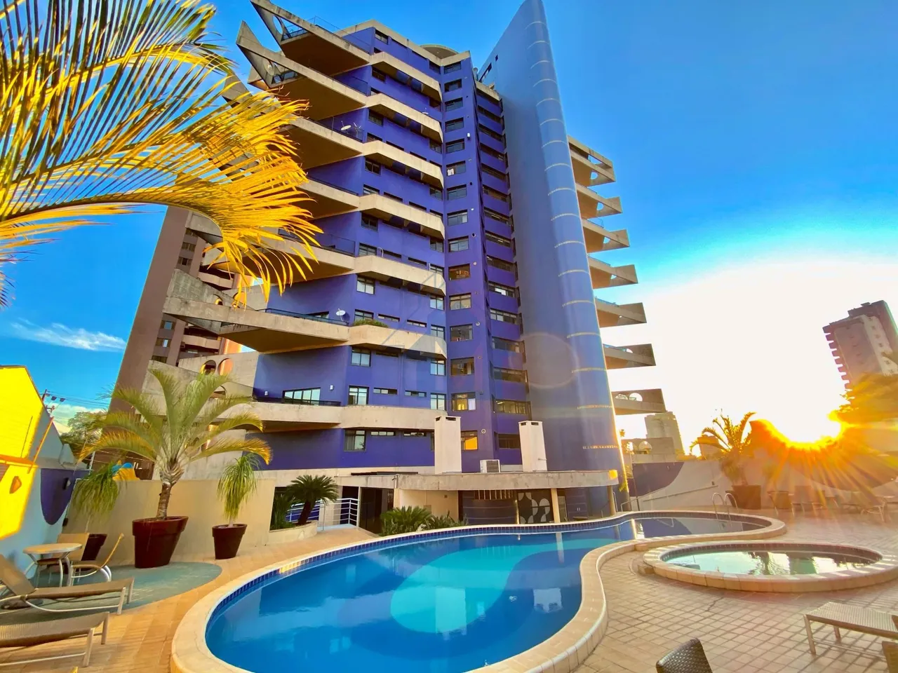Apartamento Alto Padrão, 5 Suítes, 2 Terraços, no Centro de Foz do Iguaçu!
