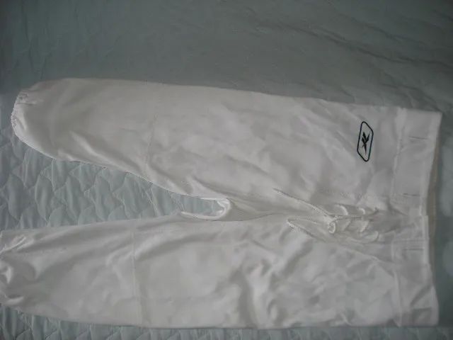 Calça Futebol marca Reebok NOVO