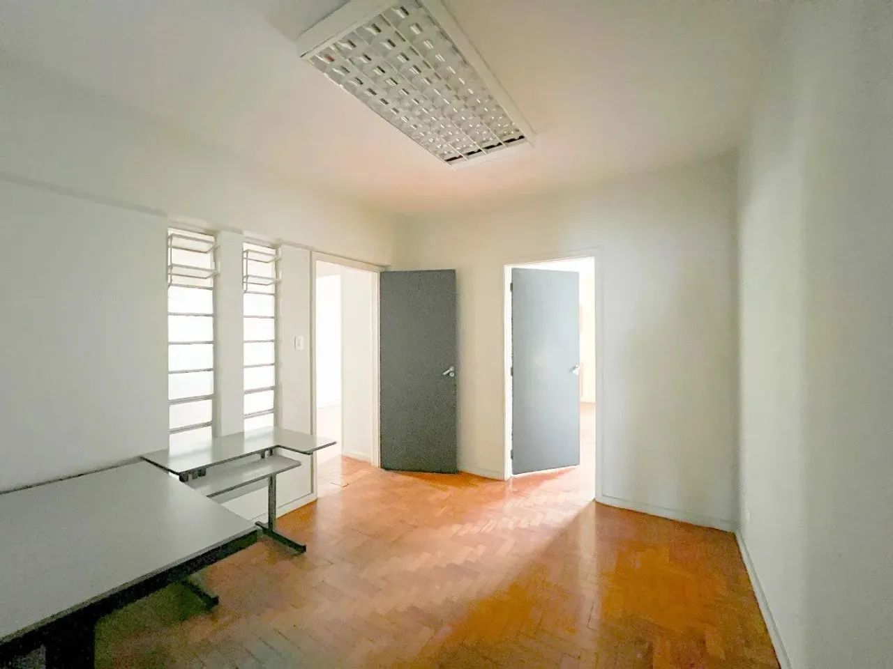Conjunto comercial para venda, 203m² - Foto 2