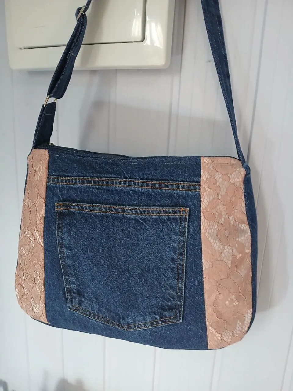 Bolsa Jeans Customizada com Renda