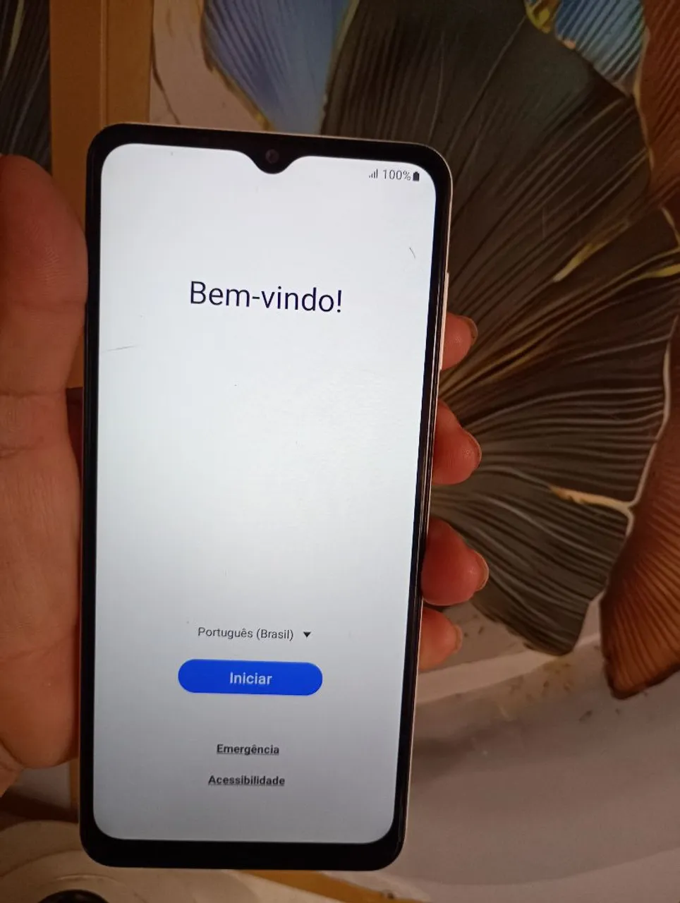 Galaxy A12e um Moto G30