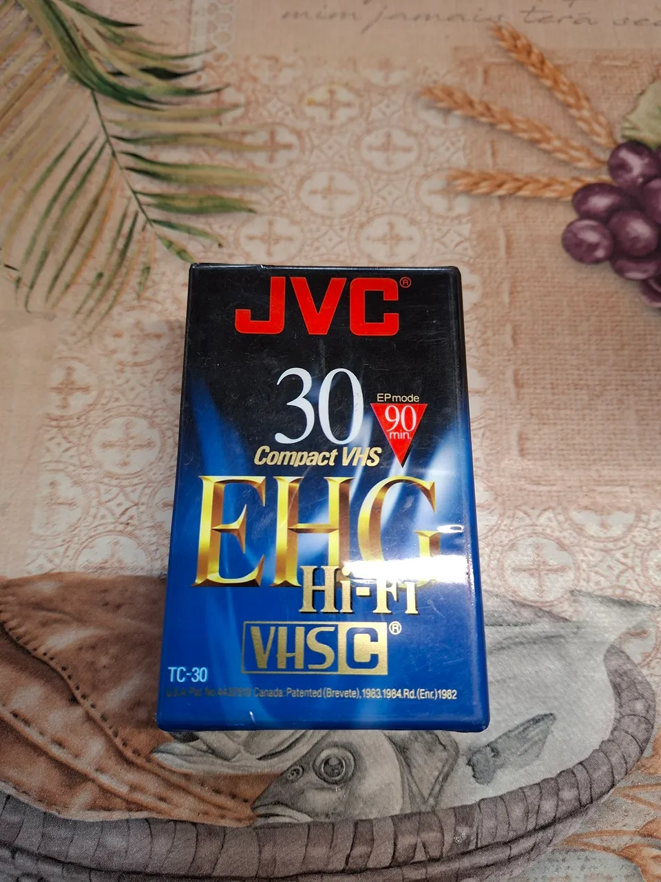 Fita VHS-C JVC EHG Hi-Fi TC-30