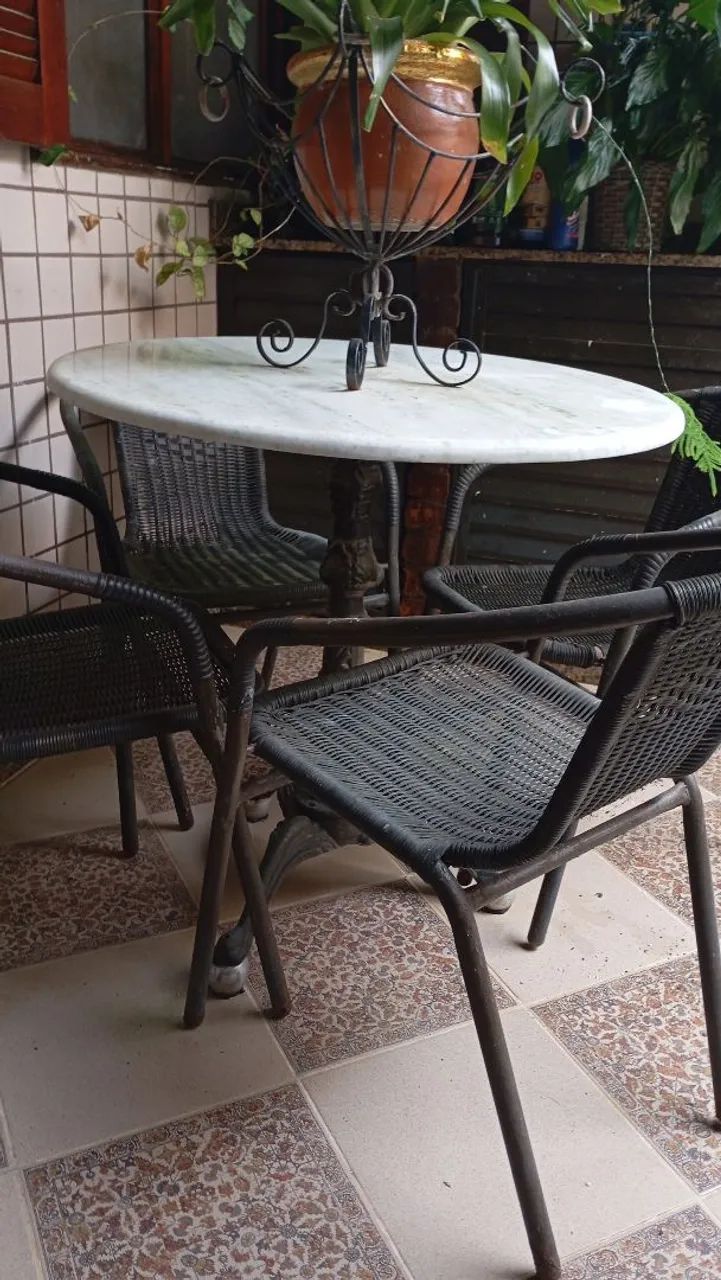 Mesa de ferro fundido com mármore Redonda com Detalhes - Foto 2