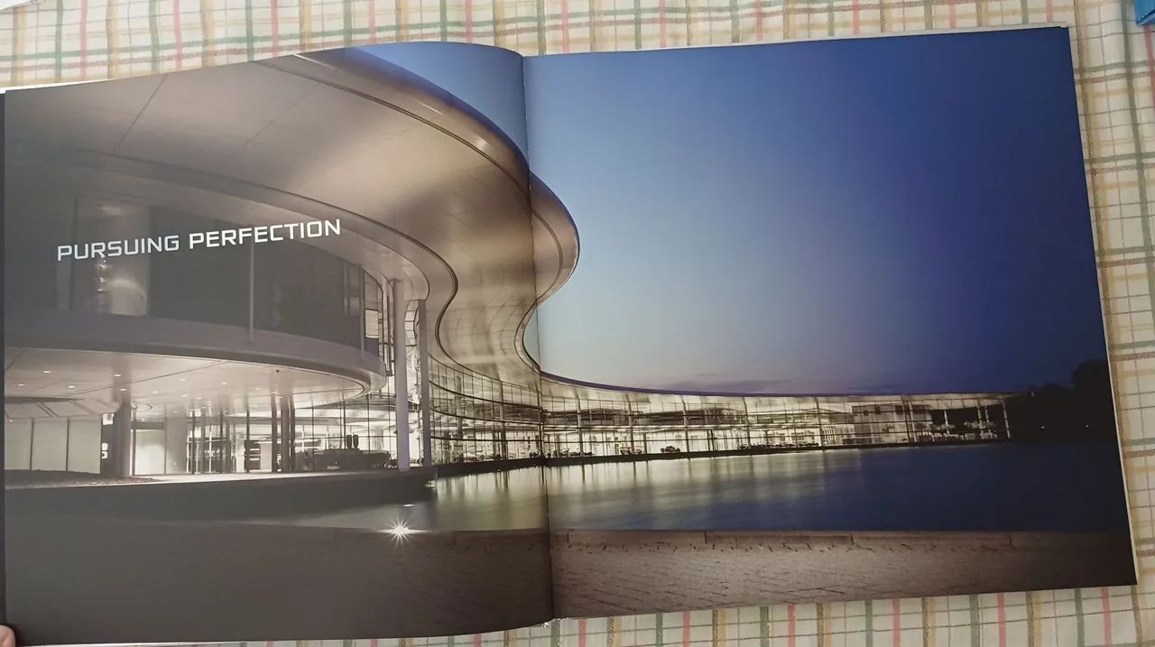 Catálogo OFICIAL da Fábrica da McLaren (Inglaterra) - Foto 5