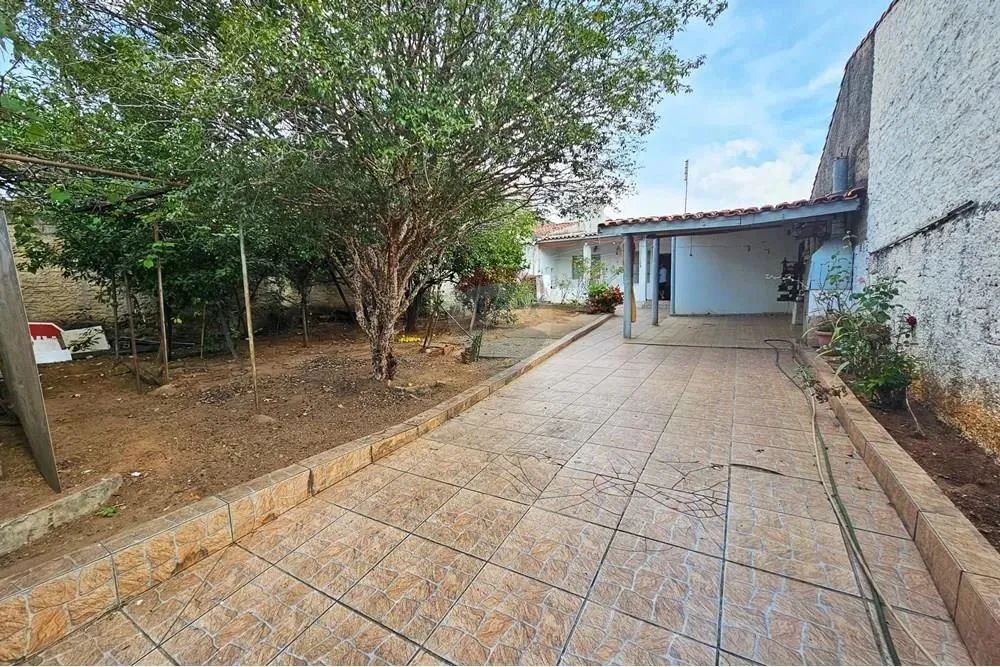 Casa Térrea na Vila Santana - Sorocaba /SP- Espaço Amplo e Zoneamento ZR2 para Residência  - Foto 4