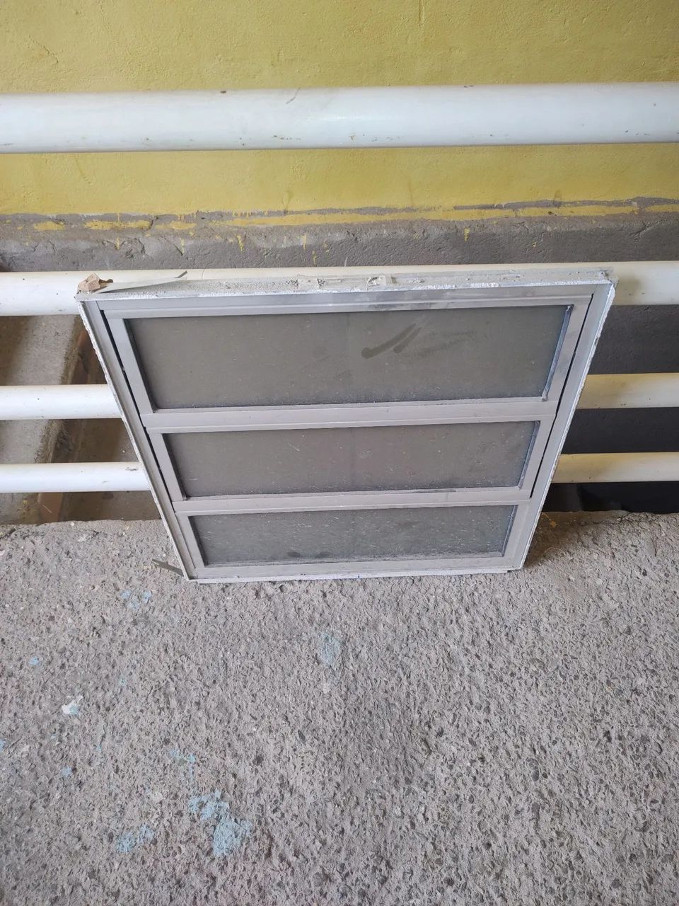 Janela basculante 64840845351042121