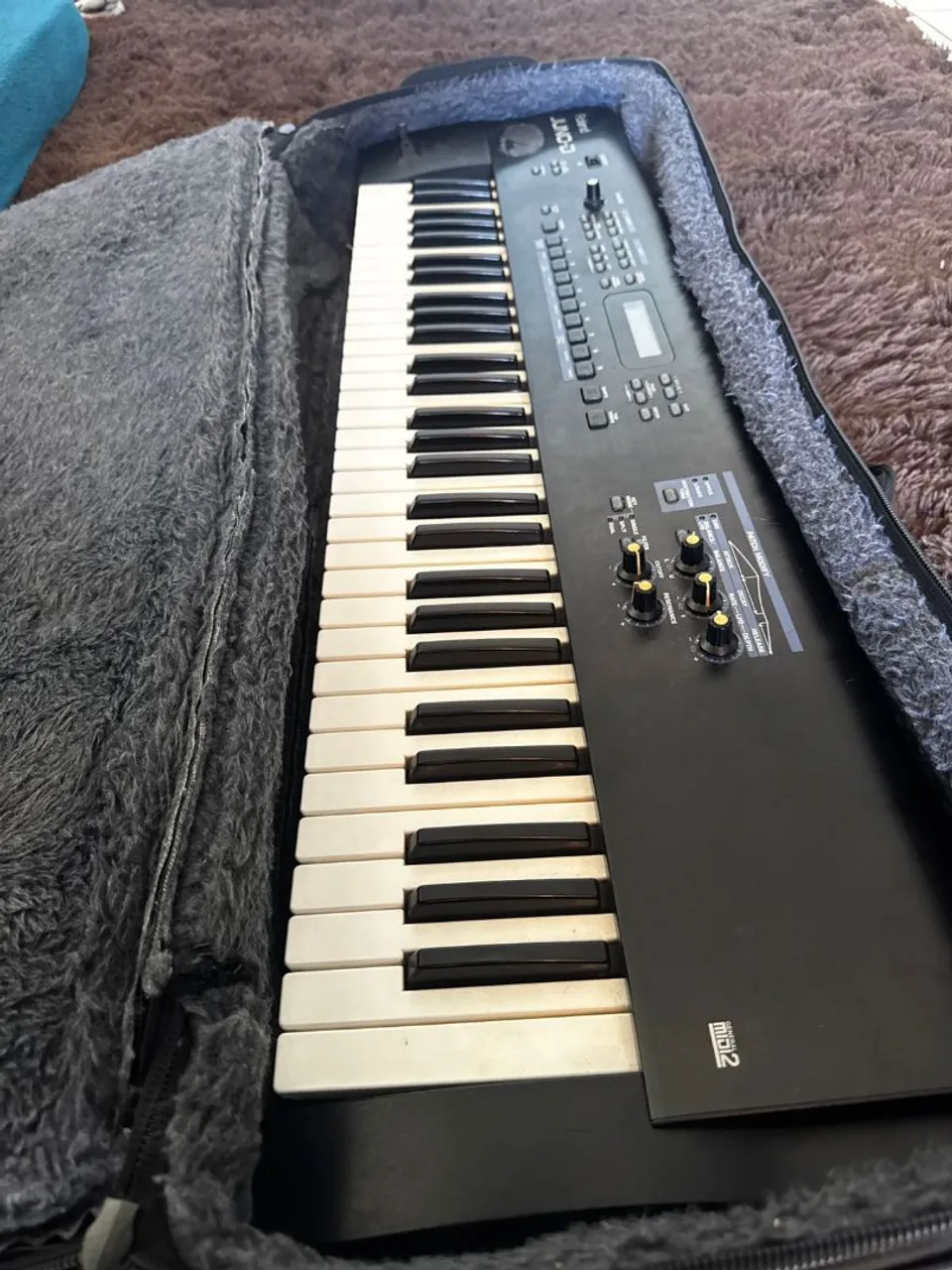 Teclado Roland Juno D limited