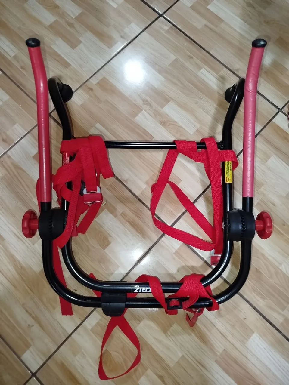 Suporte para bicicletas, TRIZ UP. Utilizado para transportar a bicicleta no seu carro. 