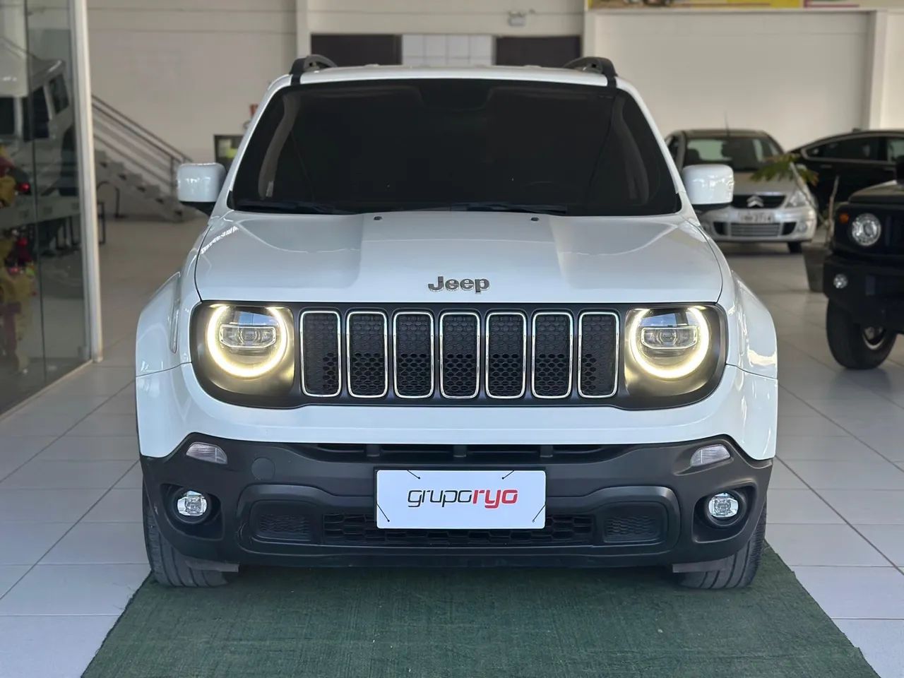 Jeep Renegade 1.8 Flex Longitude 4P automático 