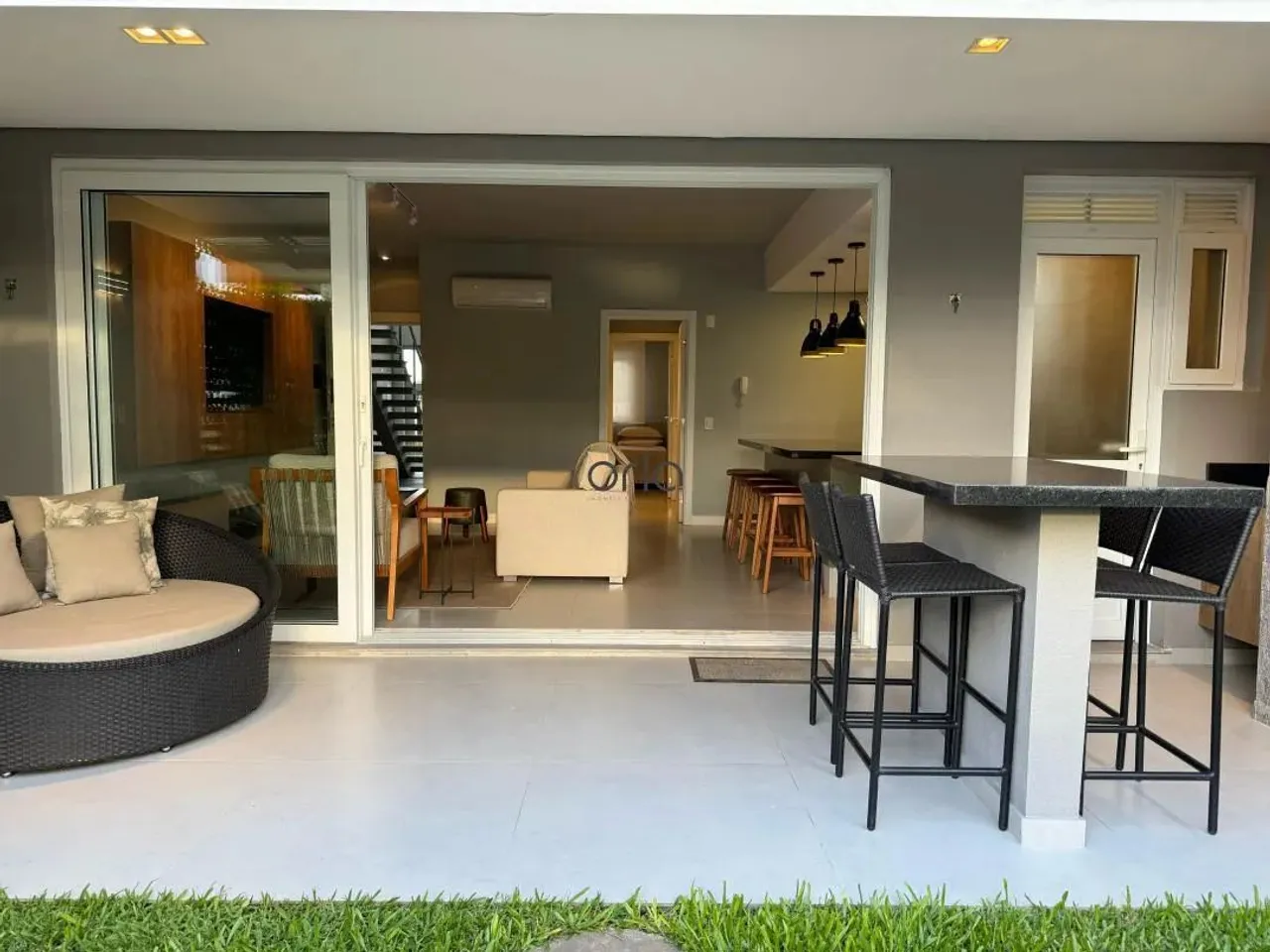 Apartamento mobiliado e decorado com 2 dormitórios à venda - Condomínio Rossi Atlântida -