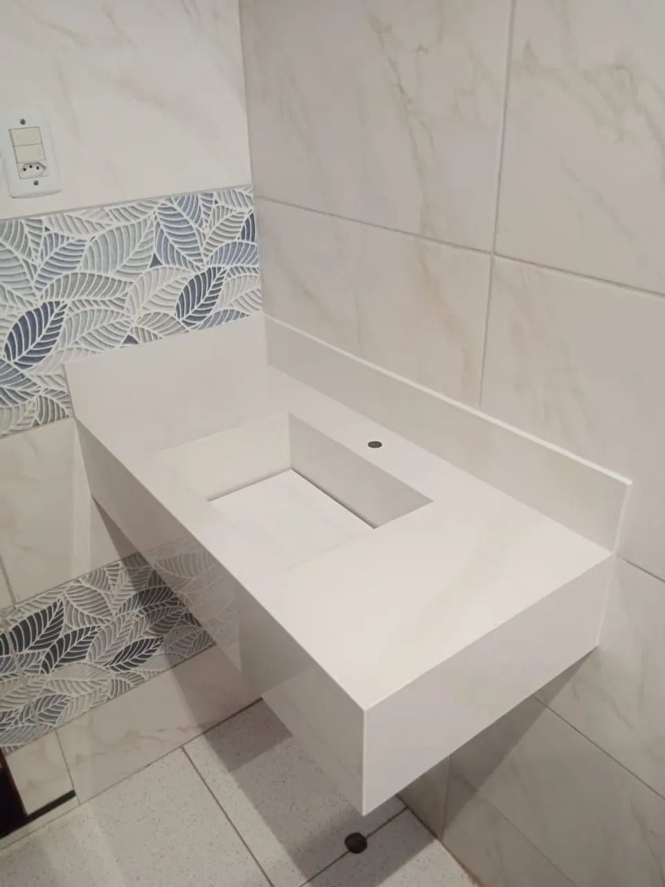 Pias no porcelanato branco polido  - Foto 4