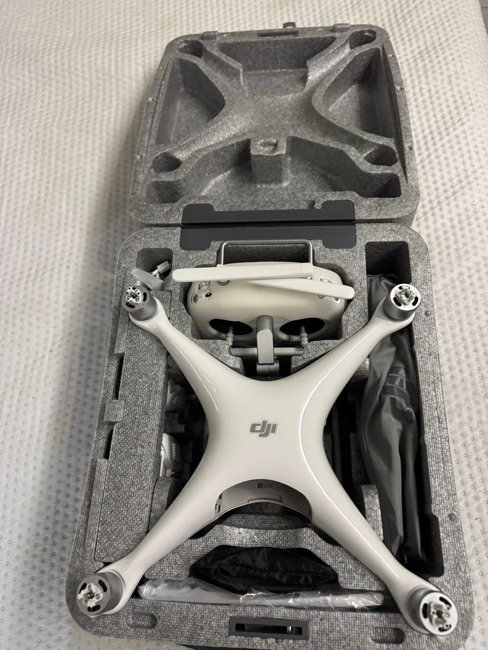 DRONE DJI PHANTOM 4 PRO PLUS - Foto 2