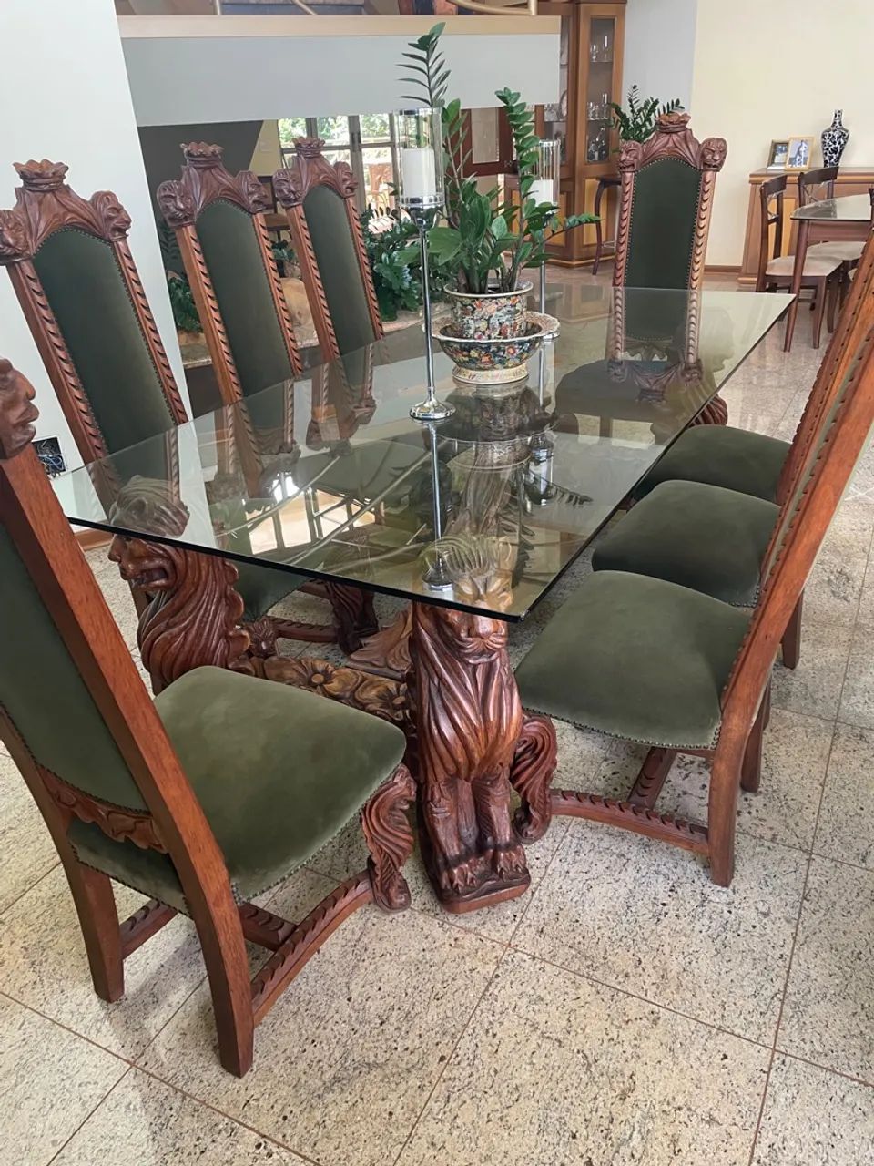 Mesa de Jantar de Madeira Maciça com 8 Cadeiras - Foto 2