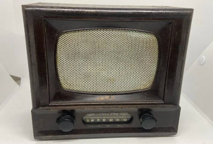 Rádio O Televisinho Invictus Anos 50 Raríssimo Não Funciona (Leia)
