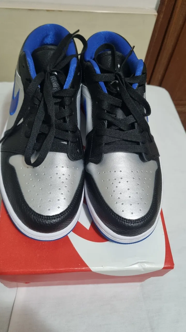 Tênis Nike Air Jordan 1 Low - Prata e Preto