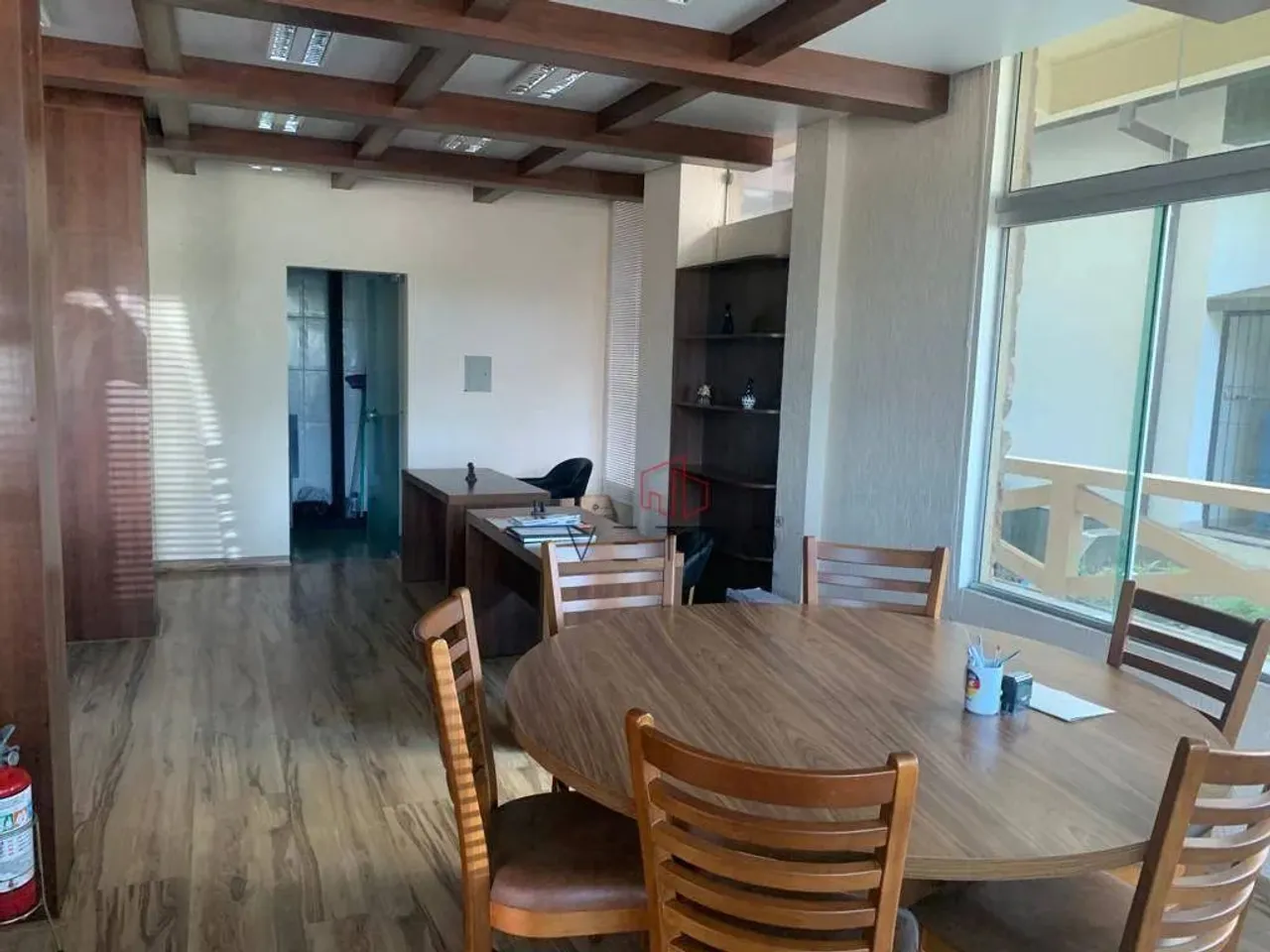 Sala comercial no Edifício Don Alfredo em Gramado!