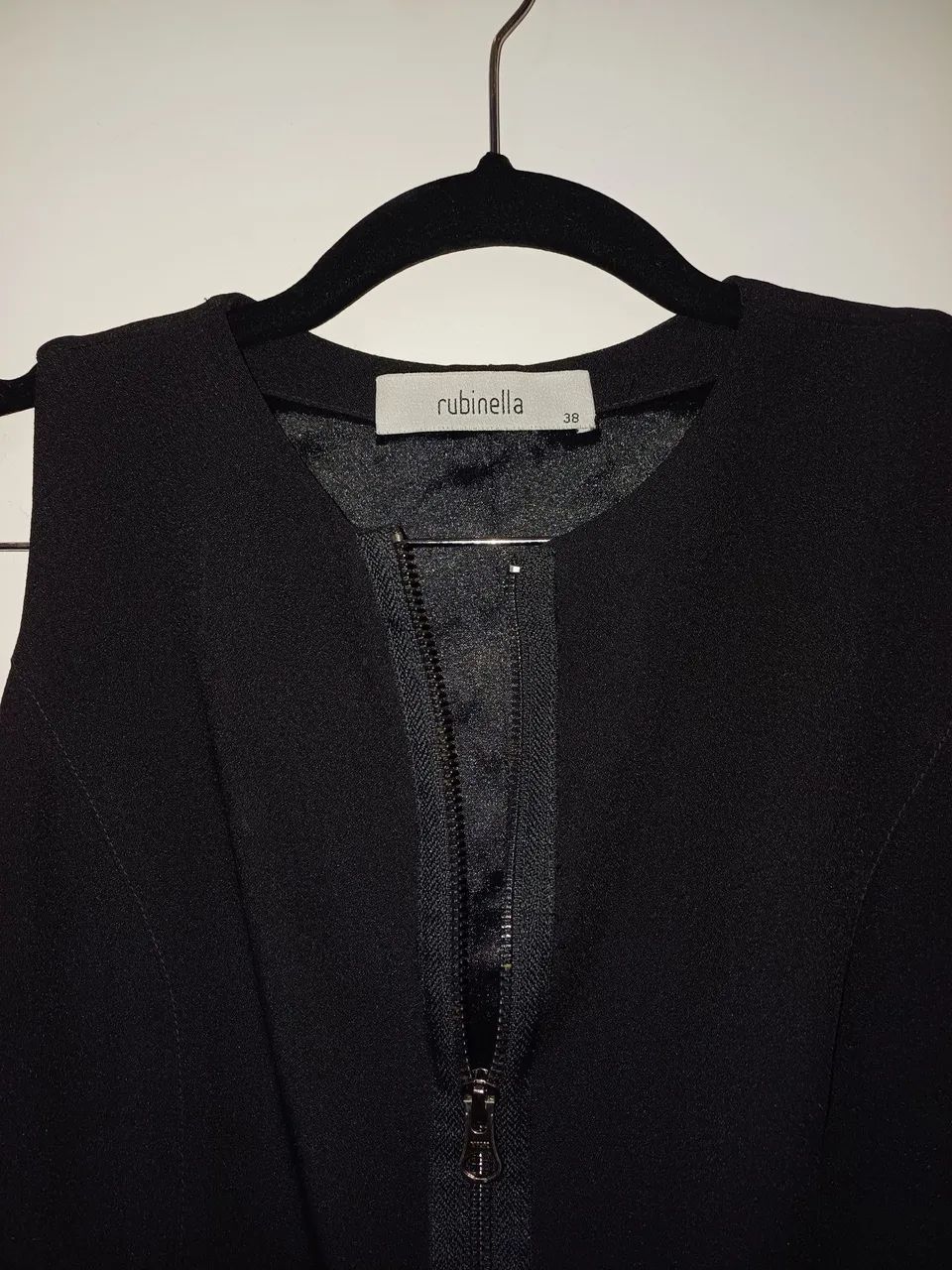 Vestido Rubinela preto com renda e ziper , tam. 38. - Foto 3