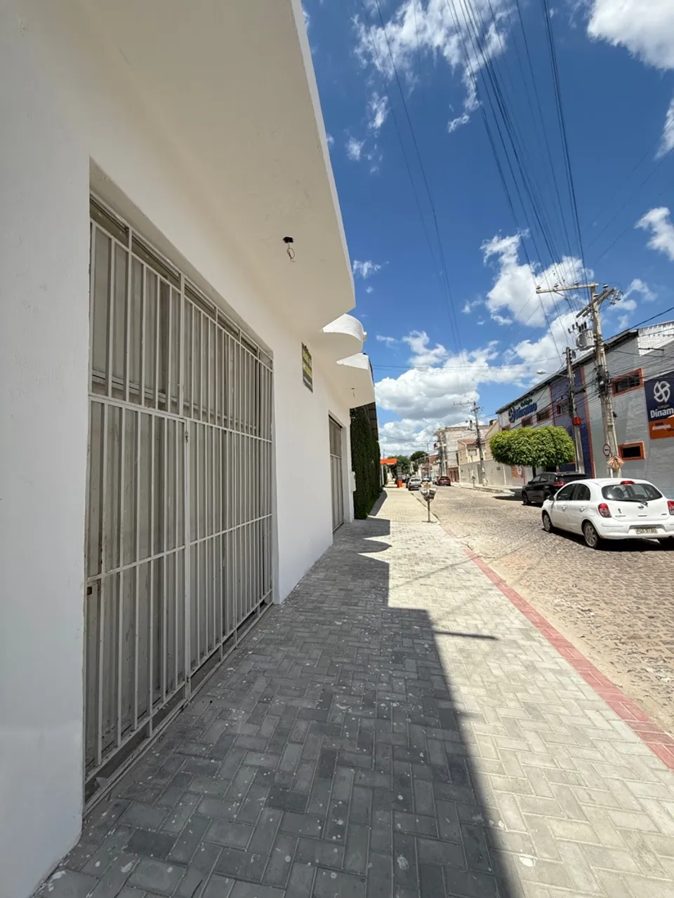 ALUGA-SE PONTO COMERCIAL NO CENTRO