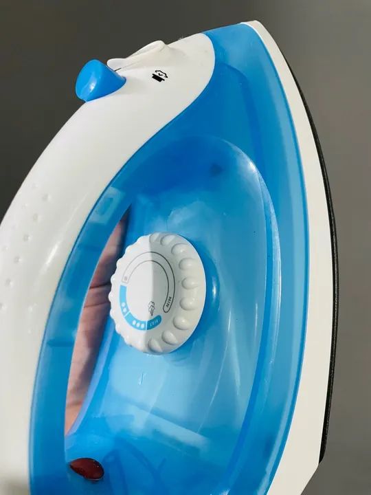 FERRO DE PASSAR ROUPA A VAPOR E A SECO - Foto 3