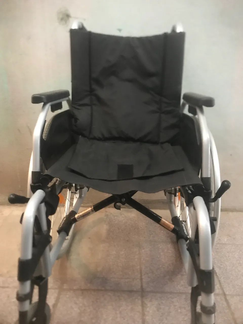 Cadeira de rodas de alumínio 