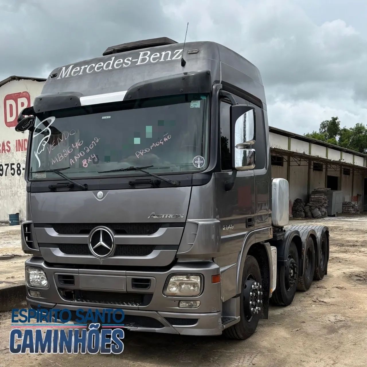 Mercedes-Benz 2646 8x4 - Ano 2012