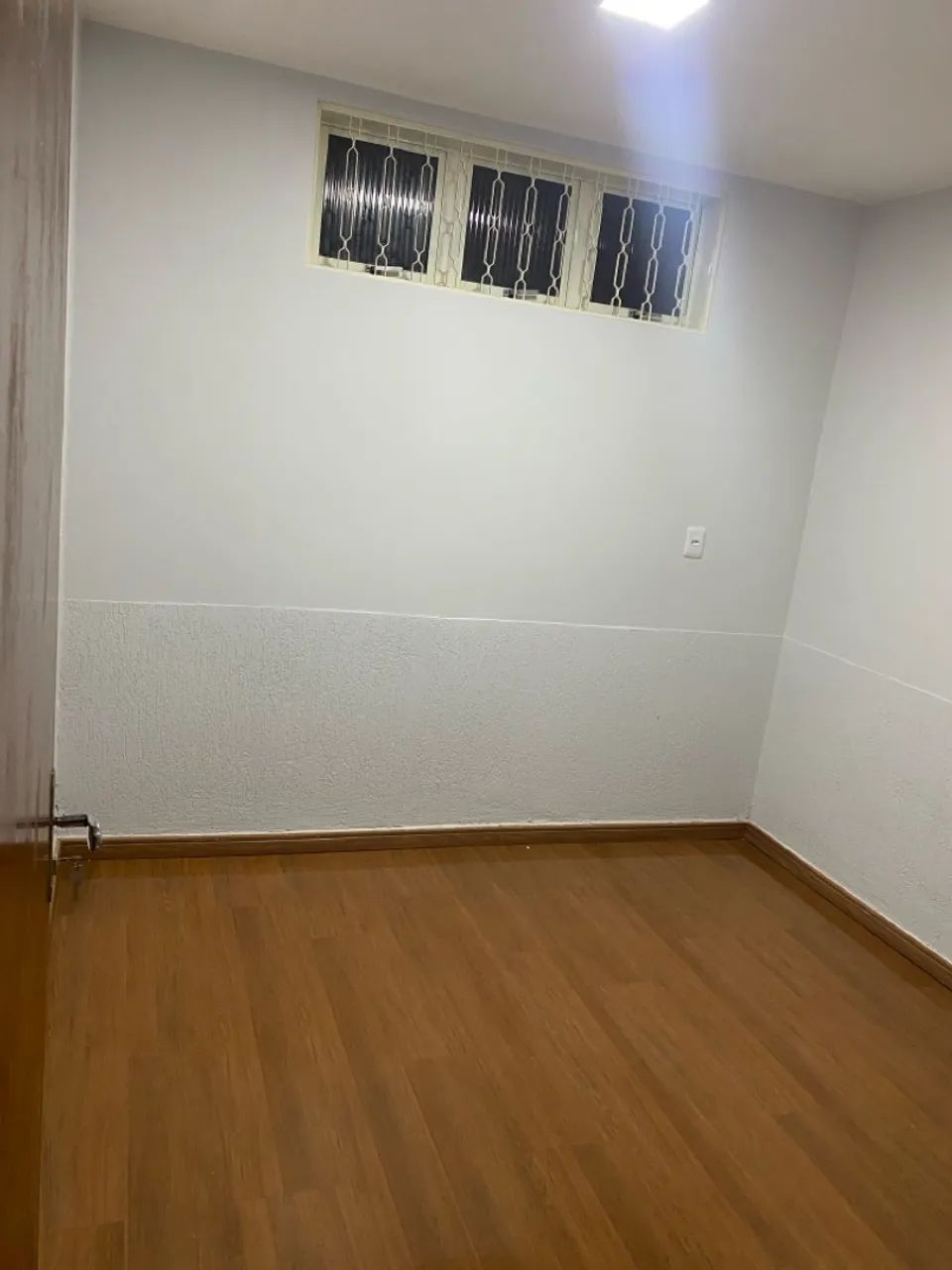 13 setor sul. Alugo apartamento de 2 quartos térreo