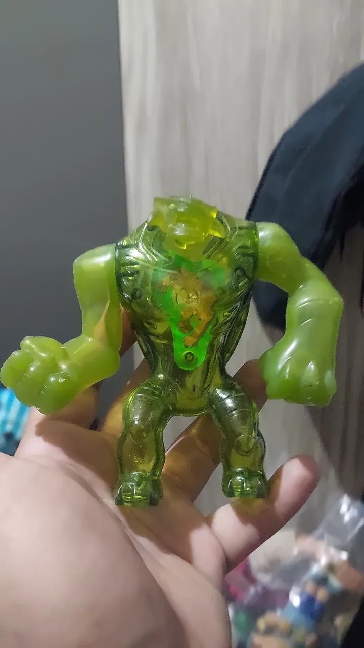 Boneco do Ben 10 -  Forma Alienígena coleção c 4