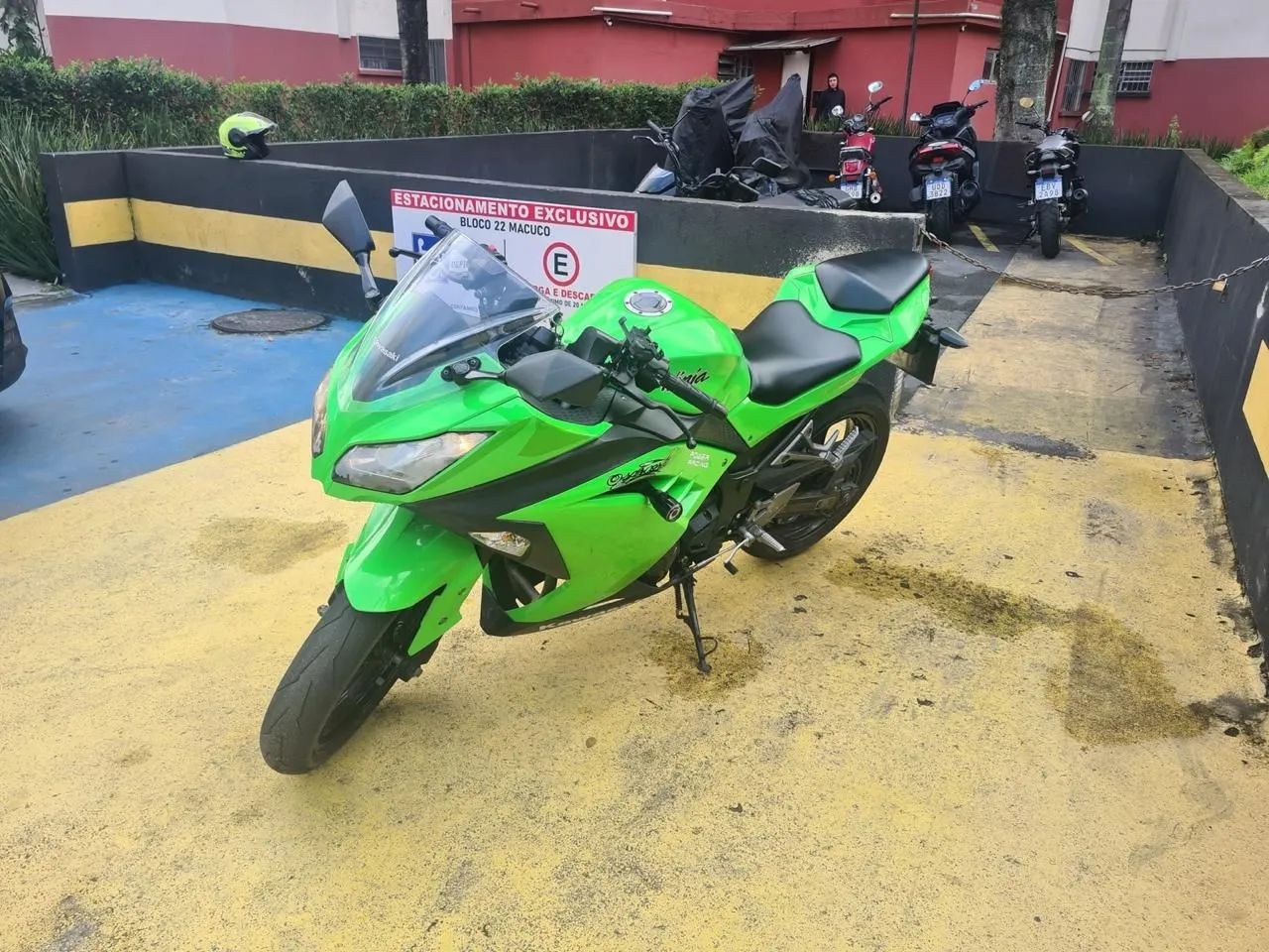NINJA 300 - Foto 2