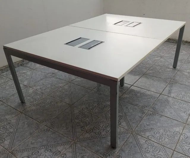 Estação De Trabalho Mesa 4 Lugares Com Cx De Tomadas E Rj45