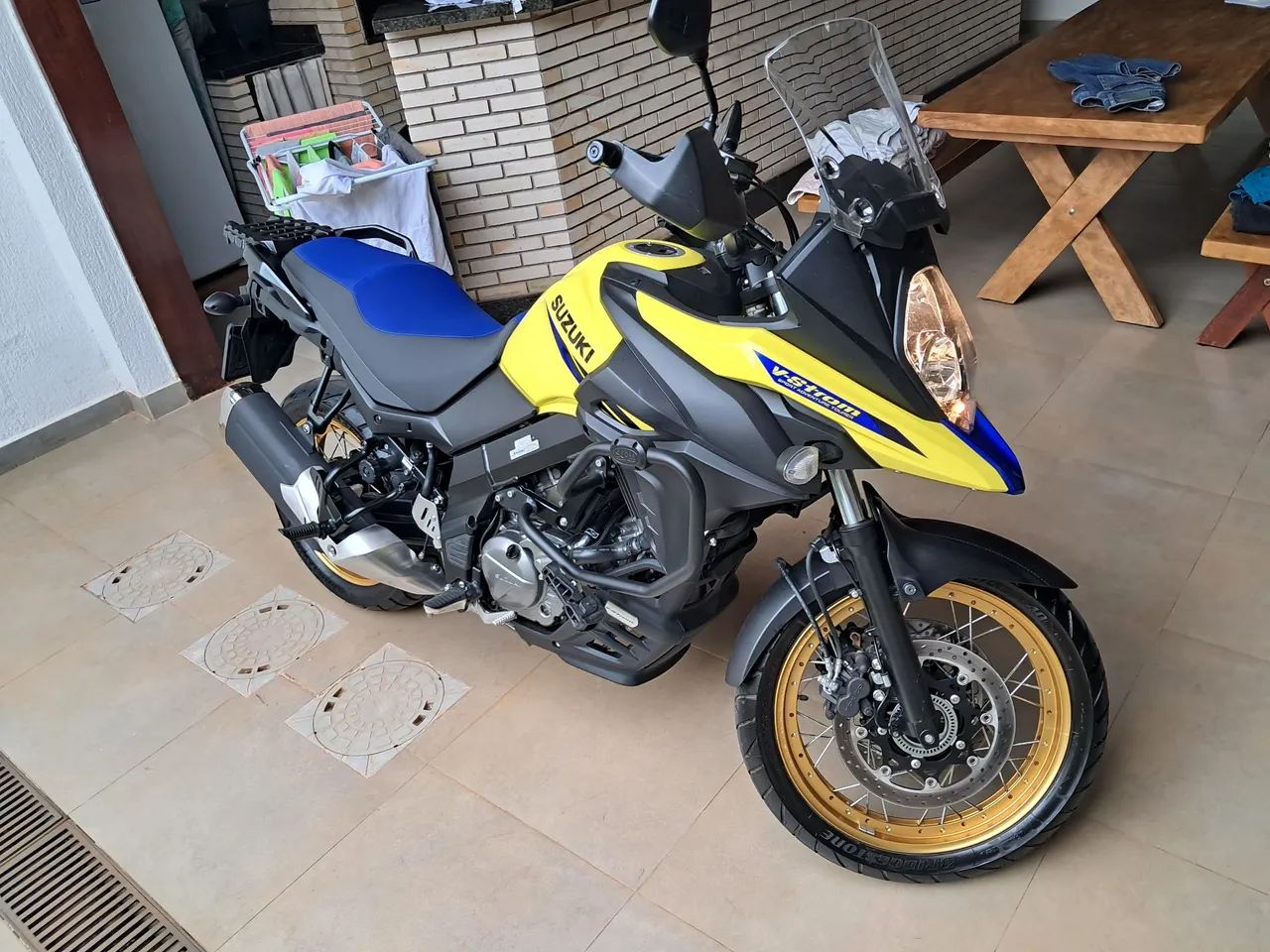 V-STRON 650 XT. - Foto 2