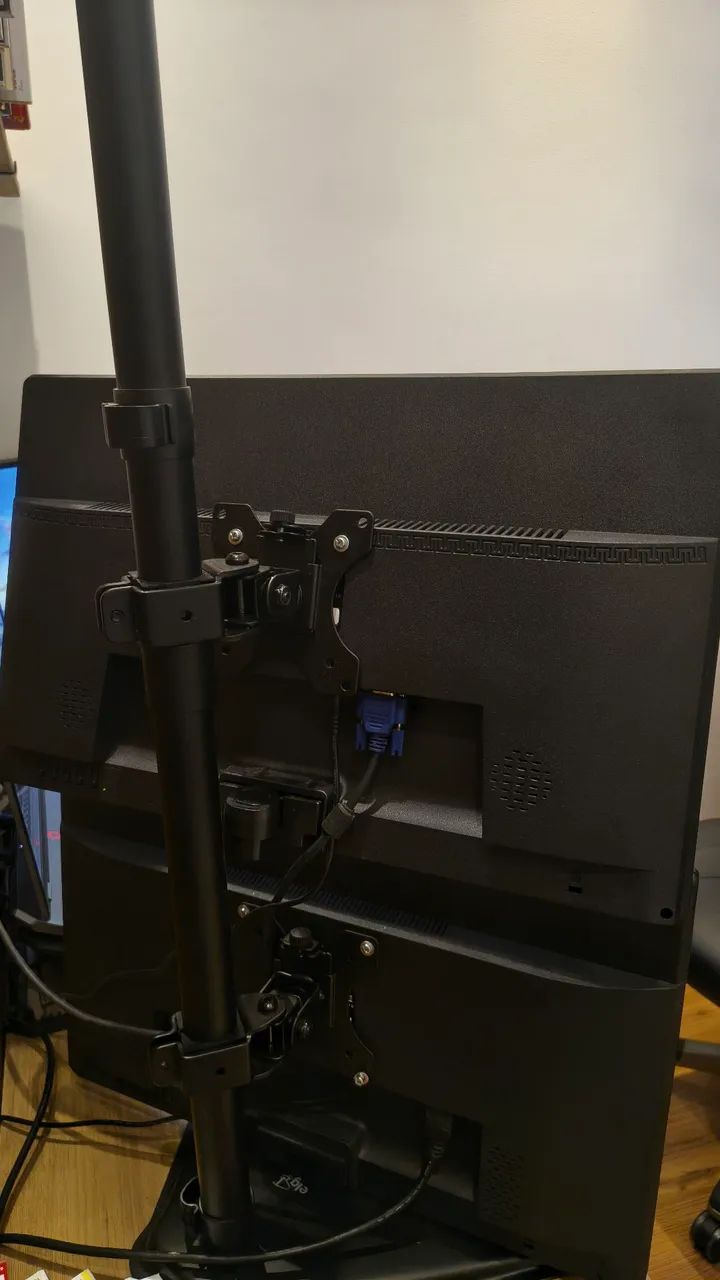 2 monitores Bluecase 21 polegadas com suporte como na foto - Foto 2