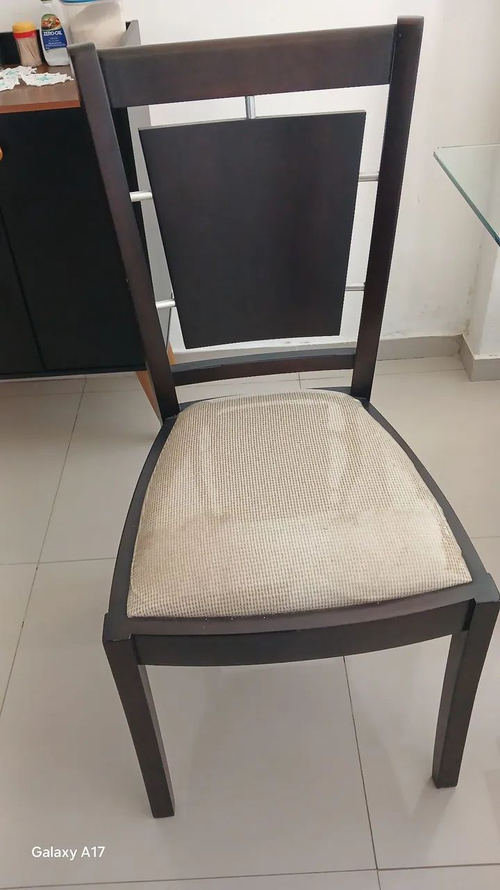 Mesa de Madeira maciça tampo de vidro - Foto 2