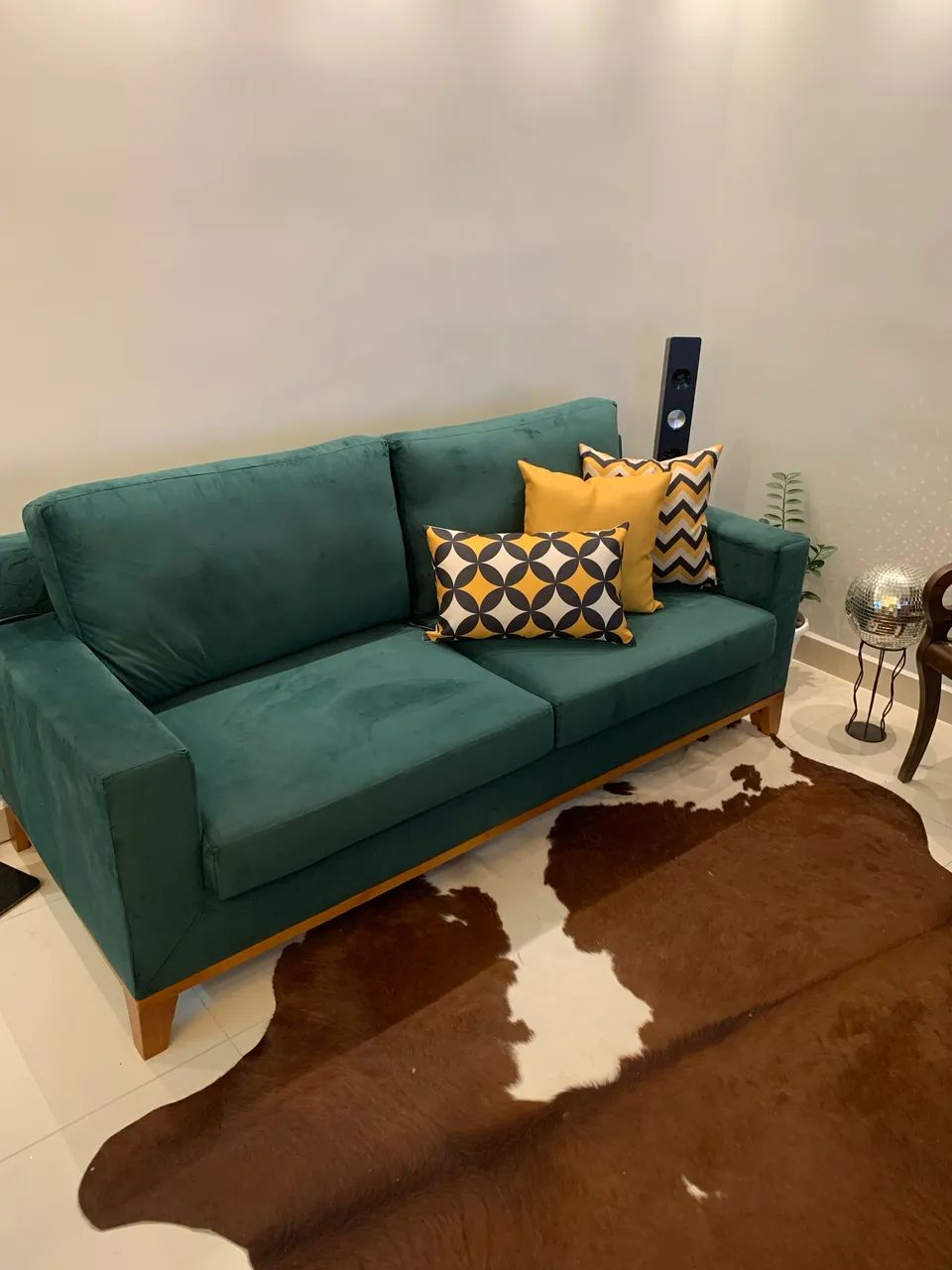 Vendo sofá atemporal e elegante  - Foto 5