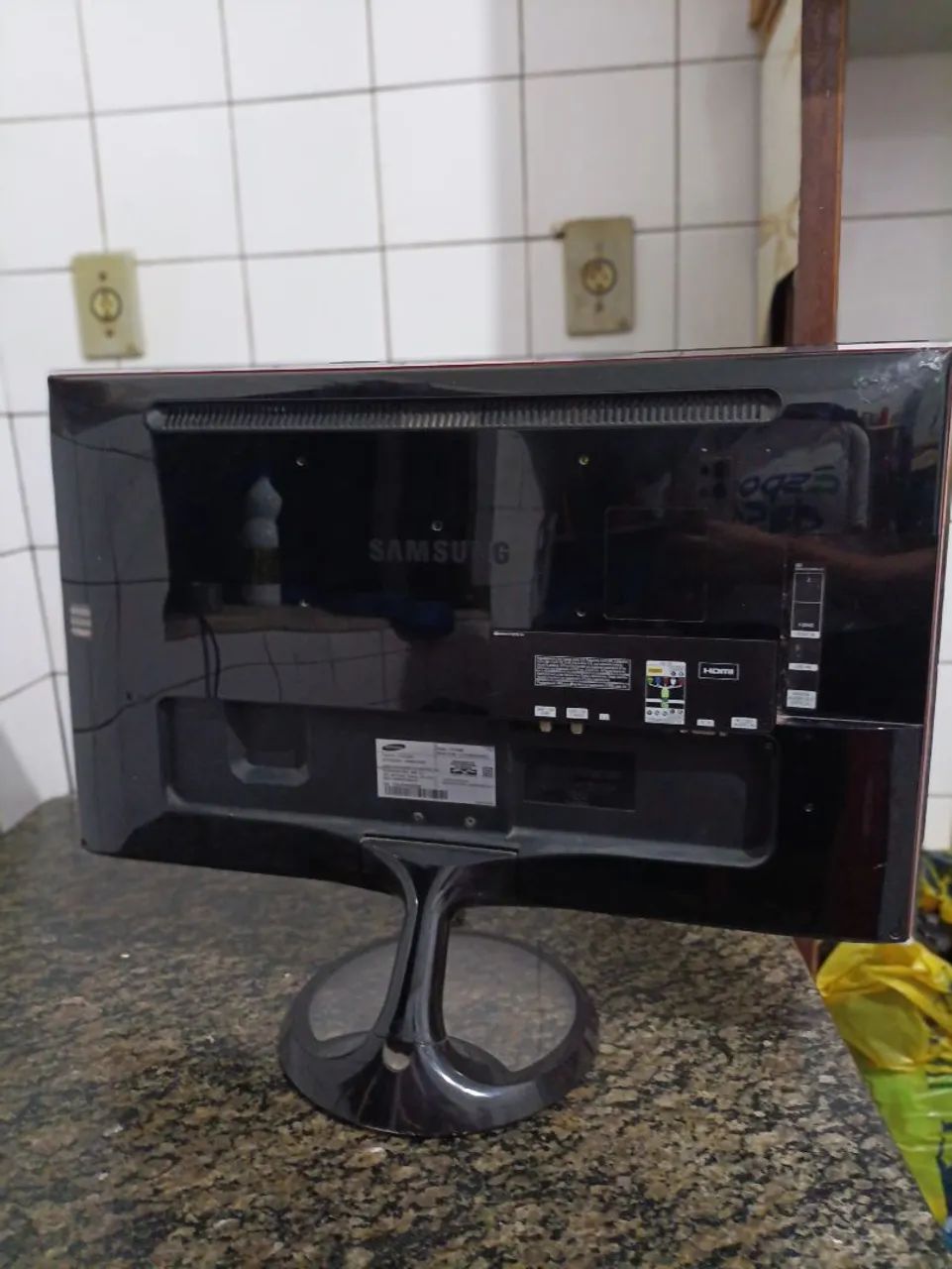 Smart tv 27 polegadas com defeito! - Foto 5