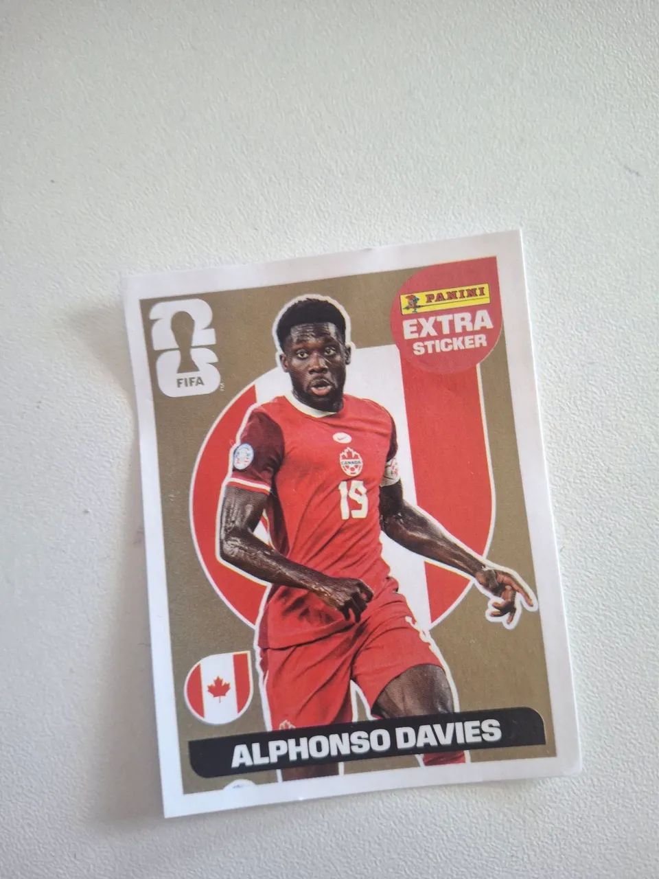 Figurinha legend dourada Alphonso Davies 2026