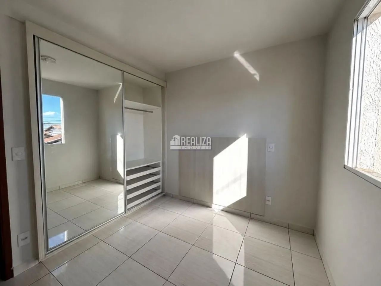 Apartamento com 2 Dormitórios no bairro Olinda, Uberaba - Foto 2