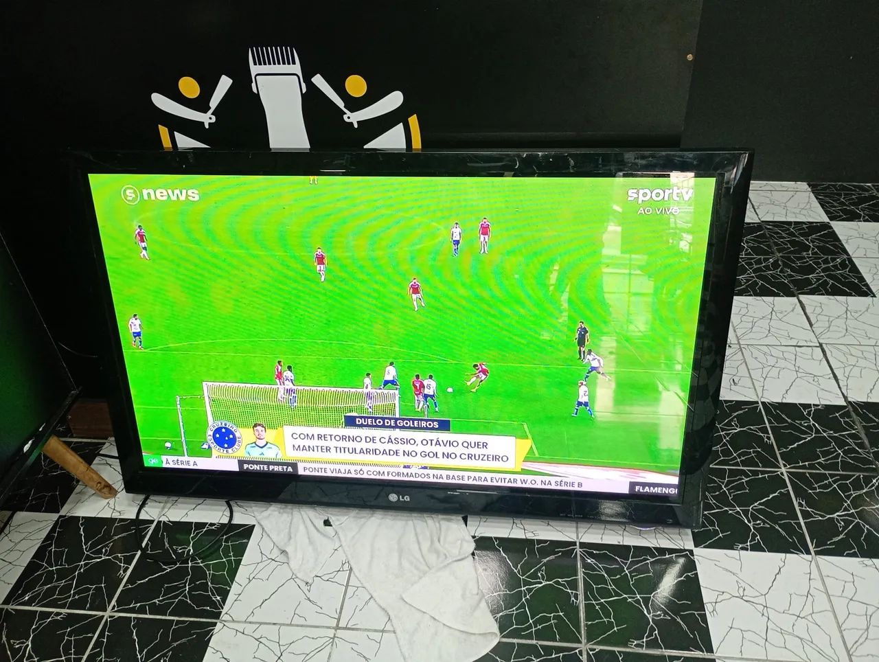 Vendo tv LG 65 polegadas top de linha em estado de obs. Não e smartv R$ 1650,00