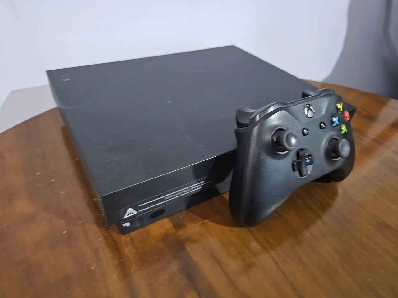 Vídeo Game Xbox One X 1TB 4K  - Foto 2