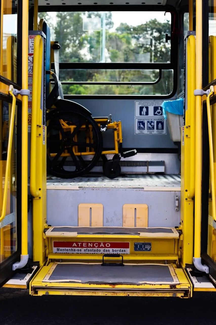Microônibus Iveco cityclass 70c17 - Foto 2