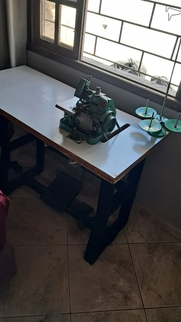 MAQUINA DE COSTURA OVERLOCK - Foto 3