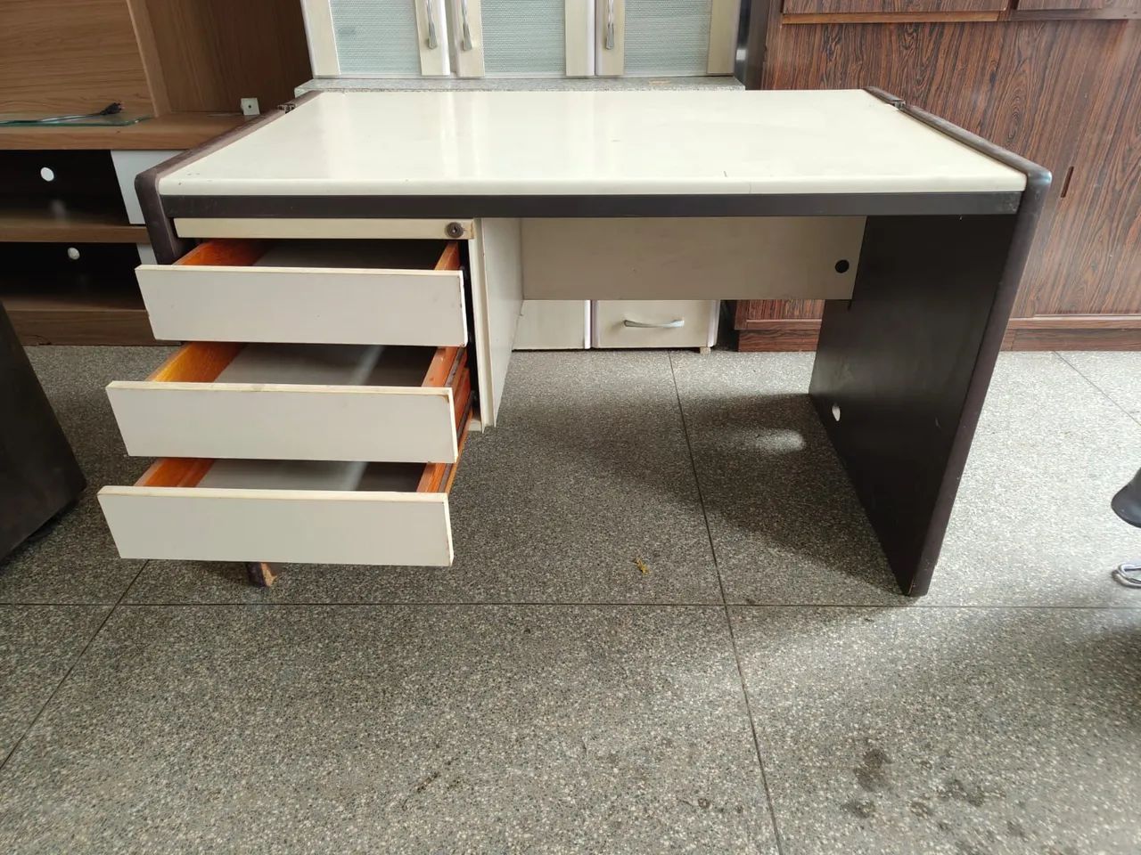 Mesa de escritório de MDF  - Foto 3