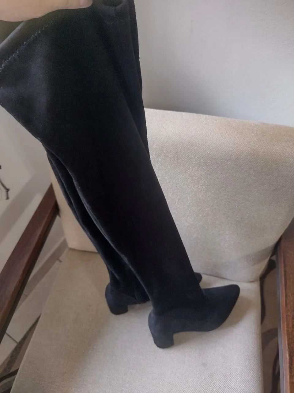 Botas semi novas número 36 - Foto 4