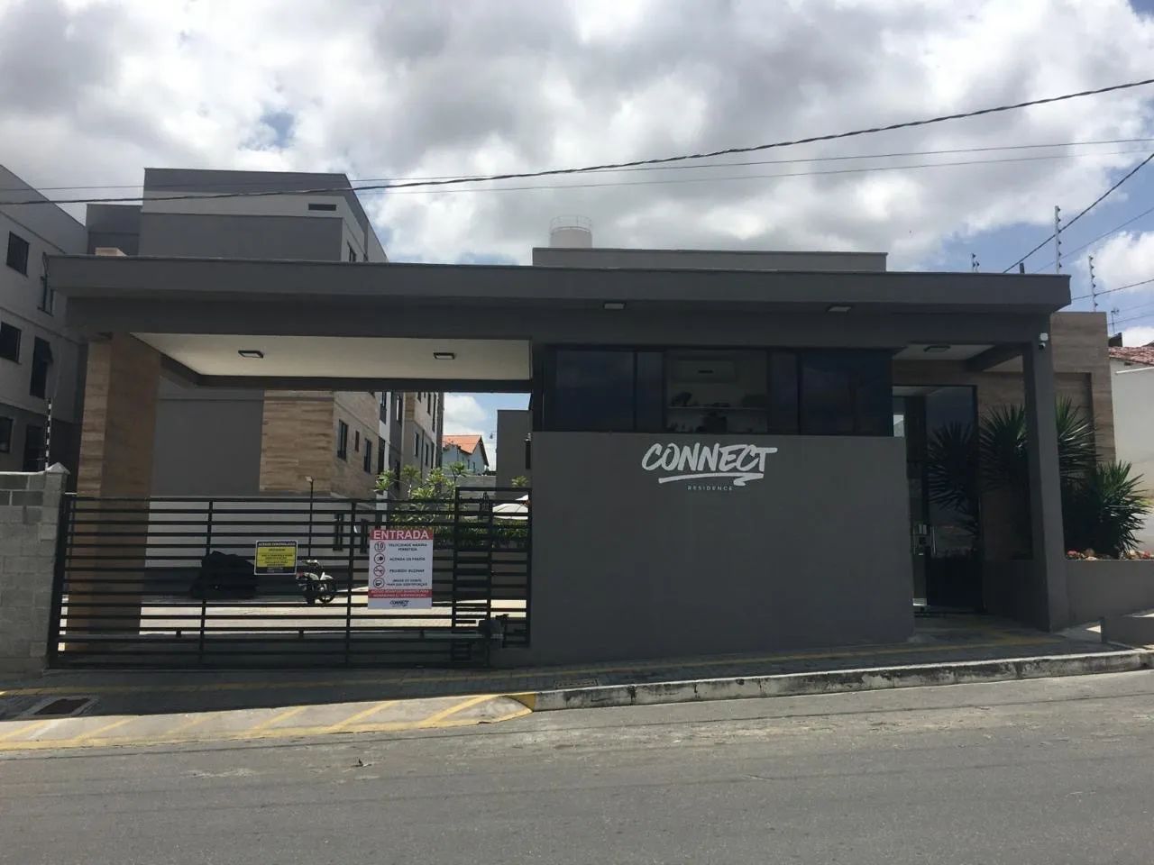 ALUGO APARTAMENTO MOBILIADO AO LADO DA UFCG 