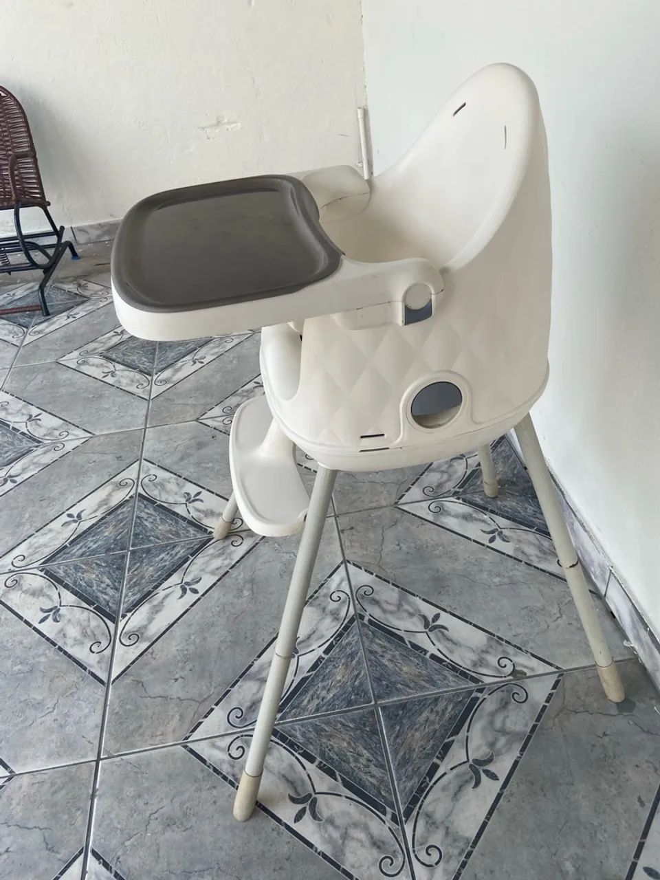 Cadeirinha de alimentação 
