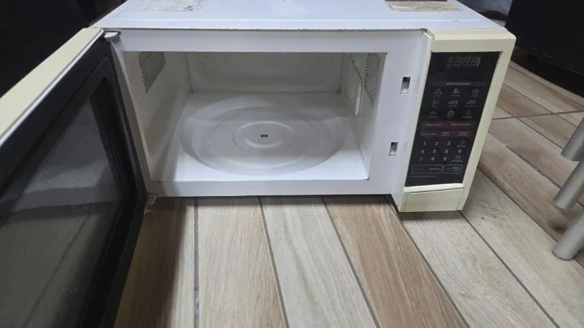 Microondas  LG 3OL - Foto 2