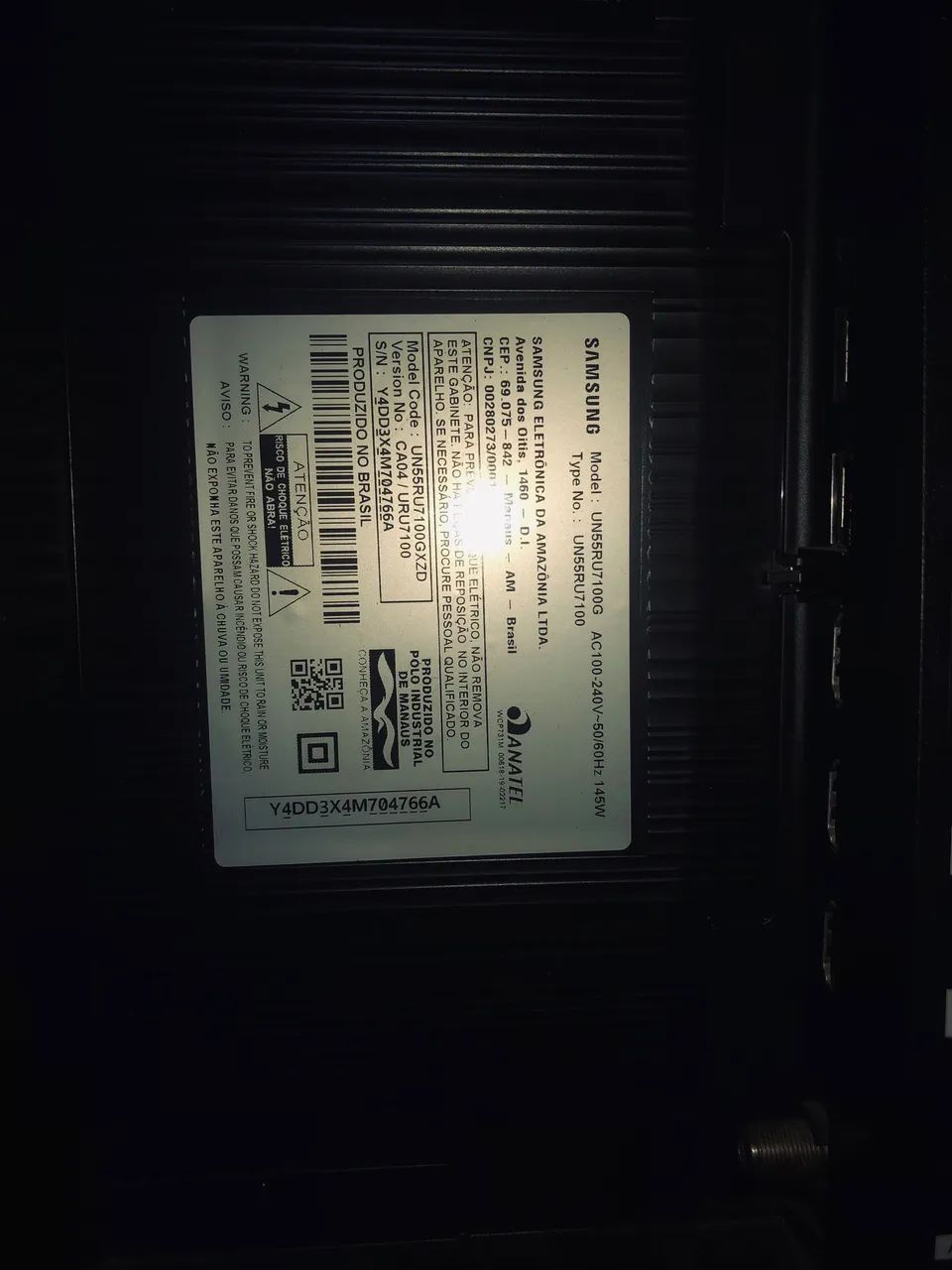A Smart TV Samsung RU7100 55" (4K),  defeito