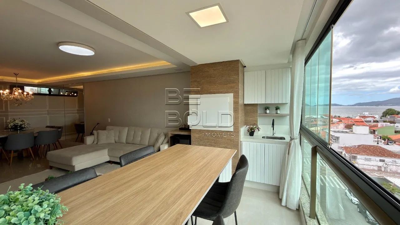 Apartamento finamente mobiliado no Balneário - Foto 2