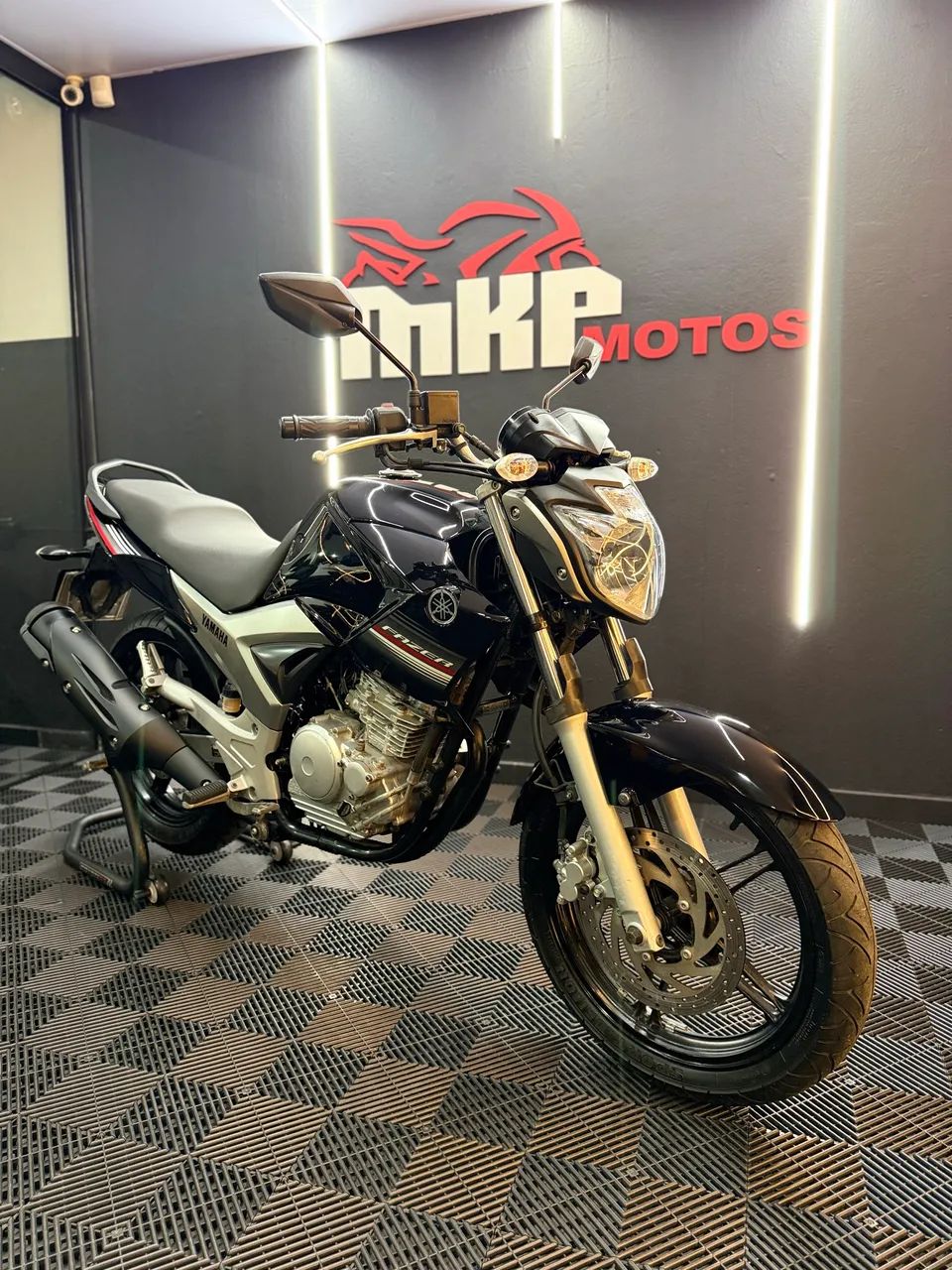 Yamaha Fazer 250 