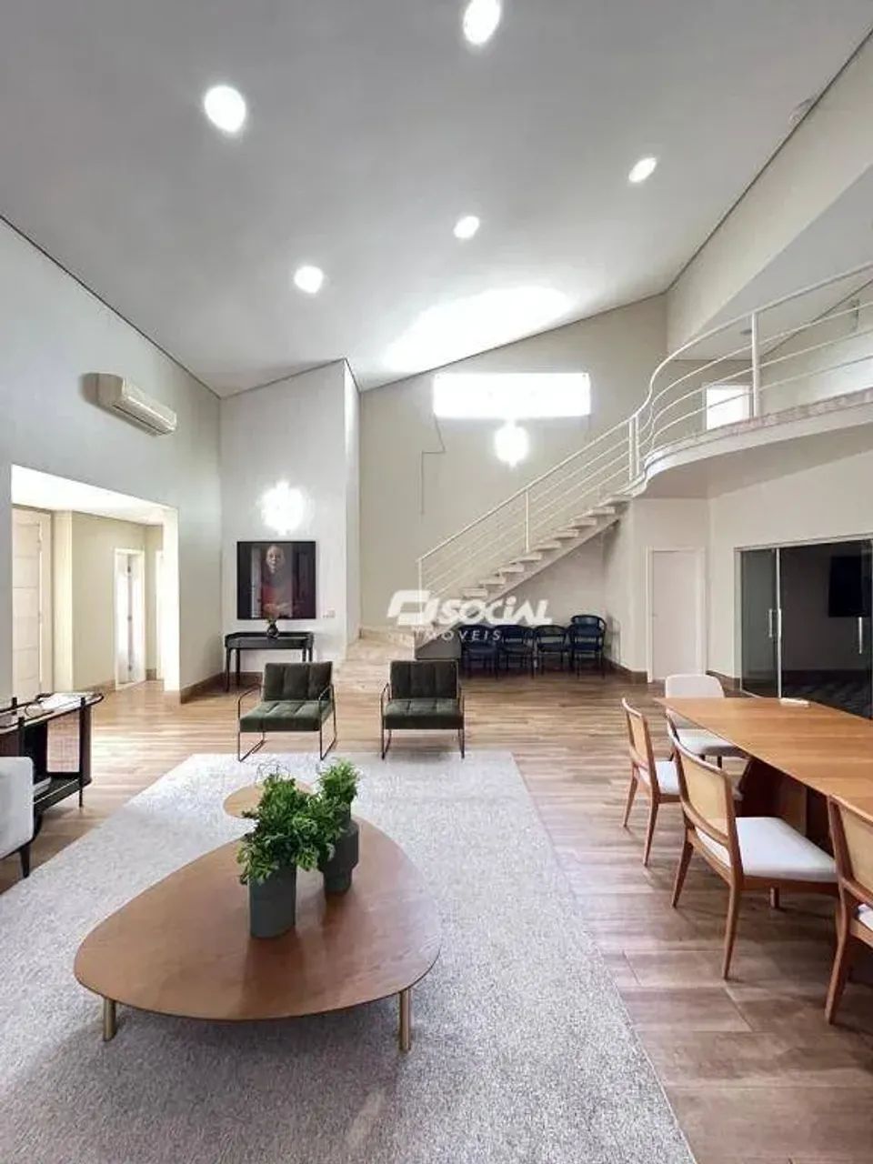 Imóvel de alto padrão, com design sofisticado e acabamento de alto nível, disponível para  - Foto 5
